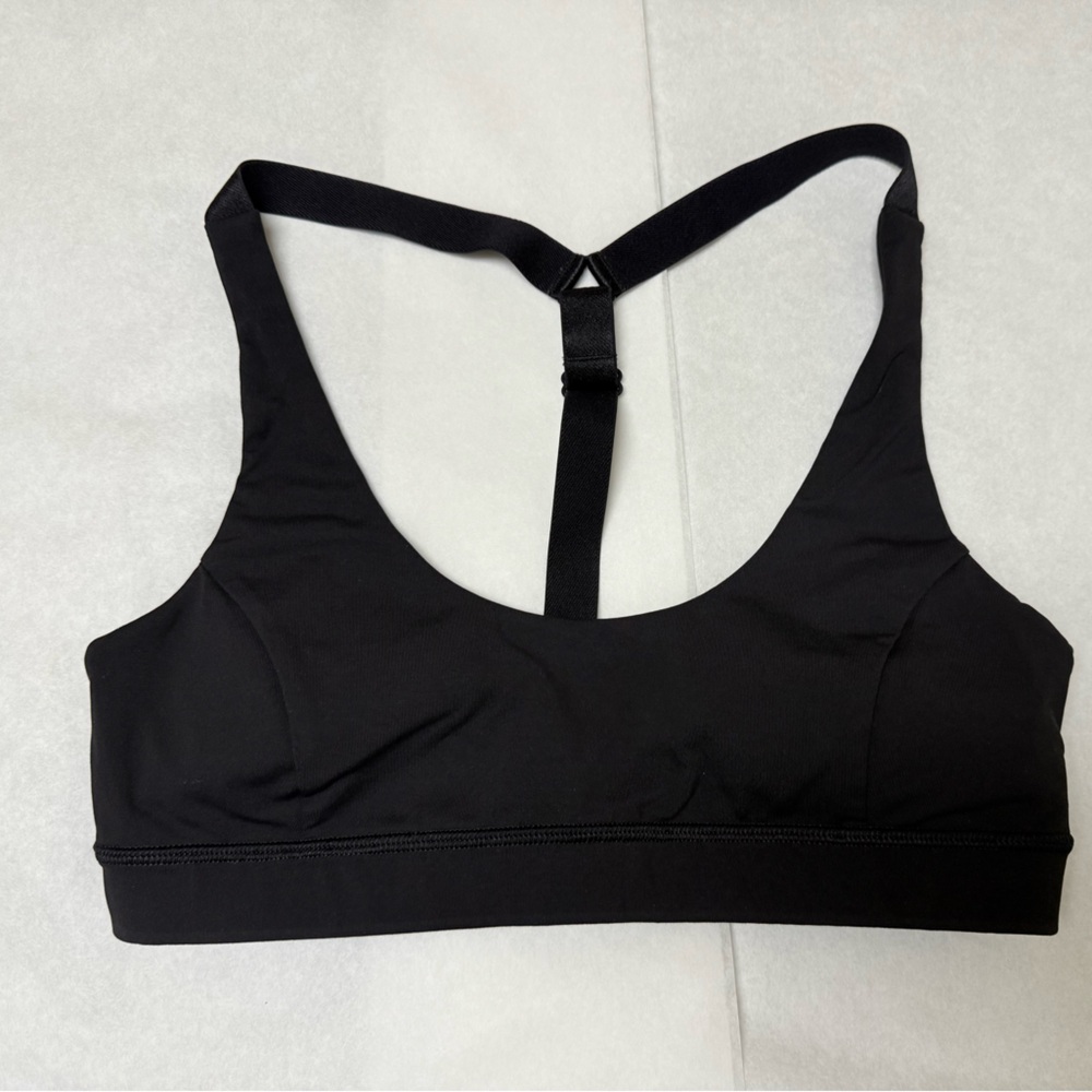 Lululemon free to be Tranquil  Energy Bra Long Line sports bra. 🤍